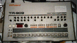 roland.TR-909.gif